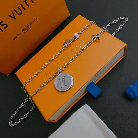 Picture of LV Necklace _SKULVnecklace11ly10012615